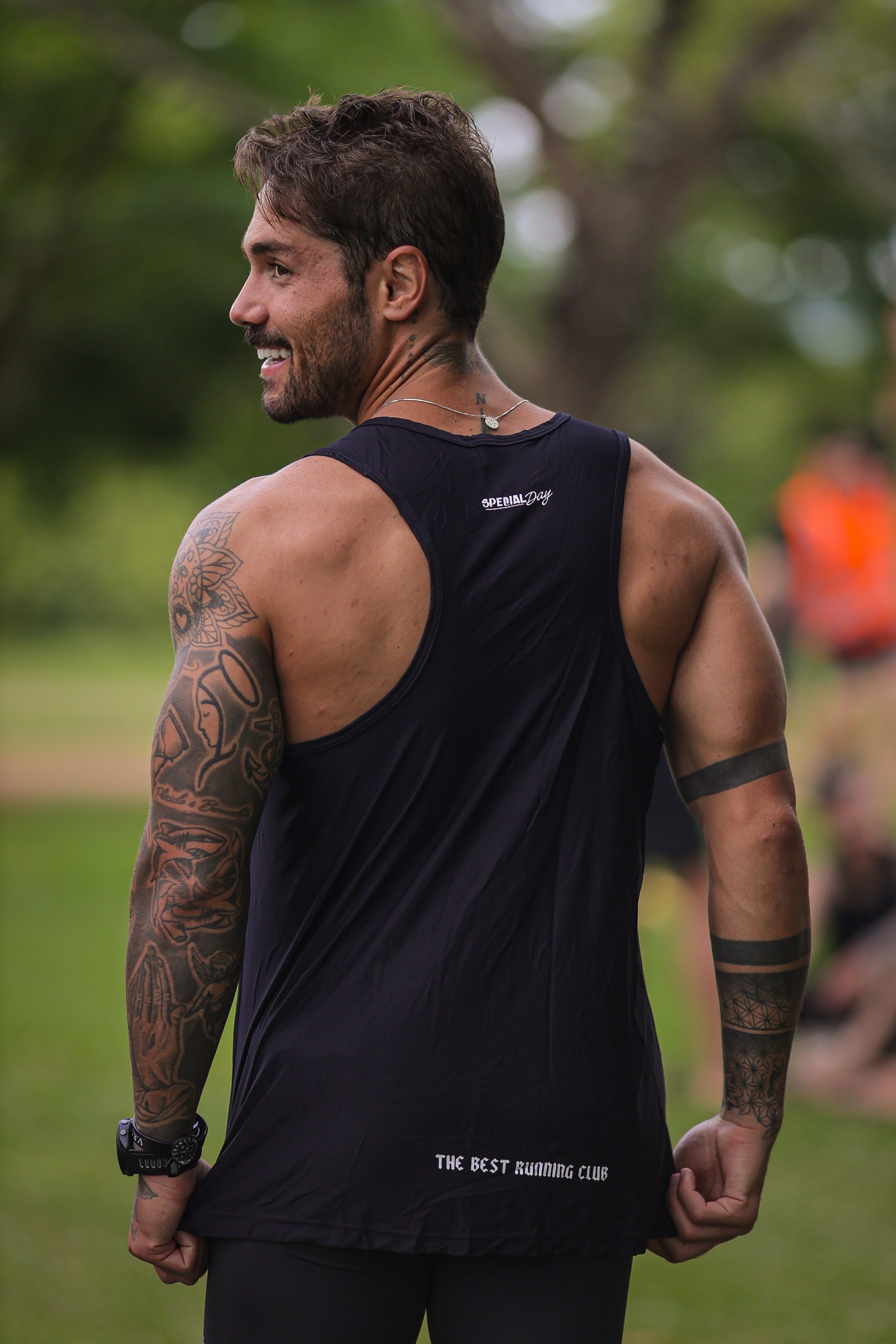 Regata Preta Performance